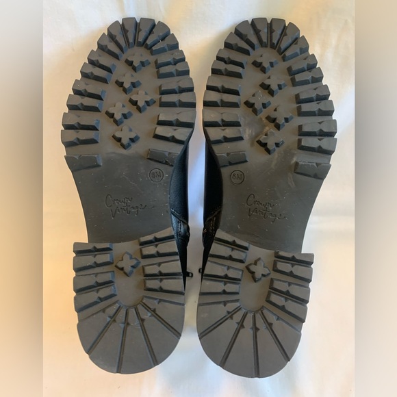 NWOB CROWN VINTAGE BLACK LEATHER ANKLE SIDE-ZIP BOOTS IN SIZE 6M - Picture 14 of 15